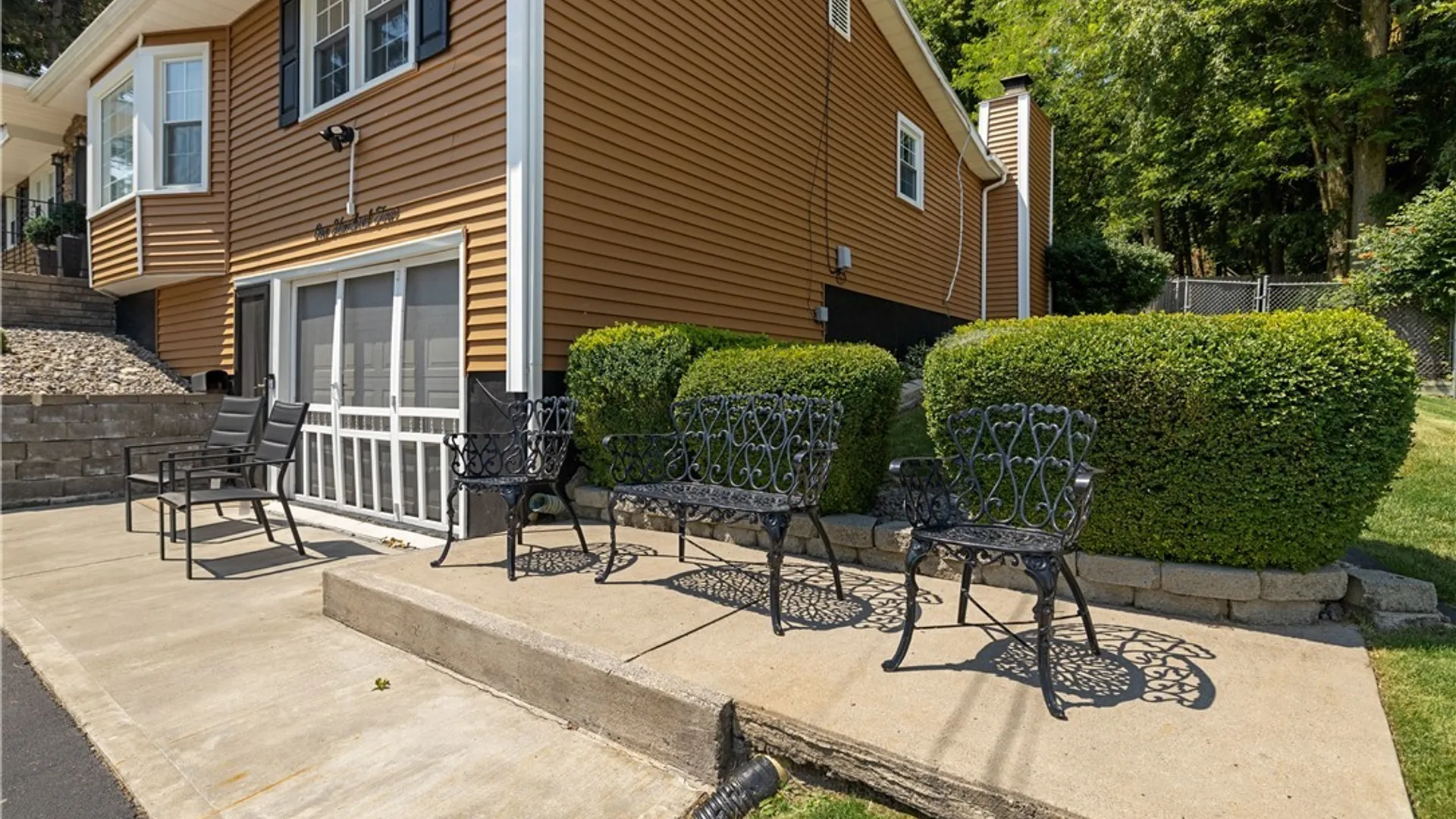 Property at 104 Ivy Lane, Camillus, NY 13219 40