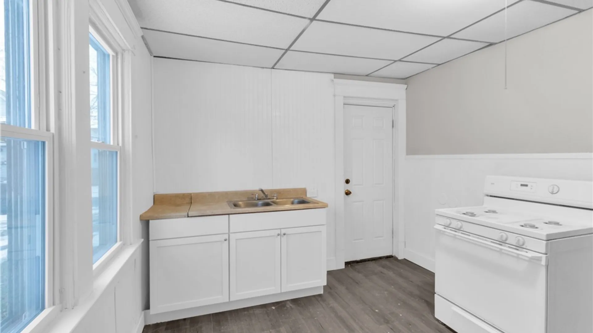 Property at 132 Royal Avenue, Buffalo, NY 14207 28