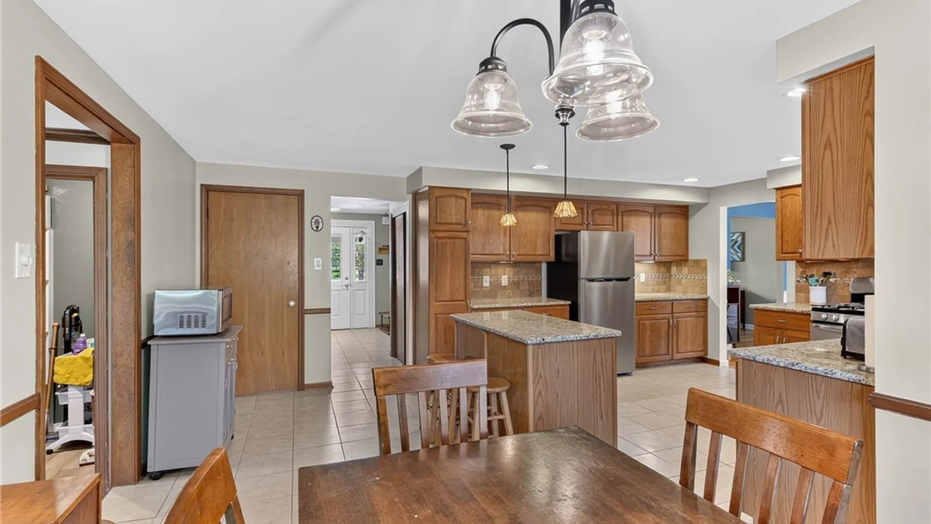 Property at 392 Hawthorne Place, Porter, NY 14174 13