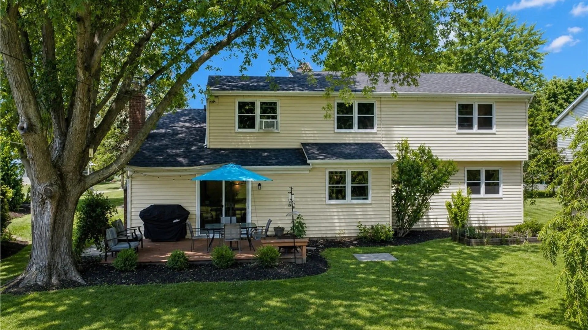 Property at 392 Hawthorne Place, Porter, NY 14174 6