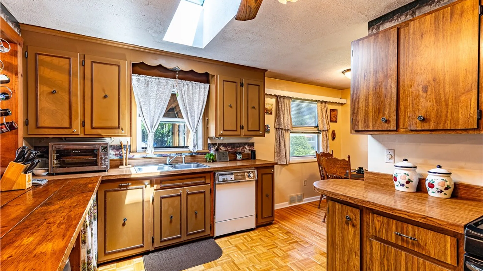 Property at 164 Haviland Park, Greece, NY 14616 13