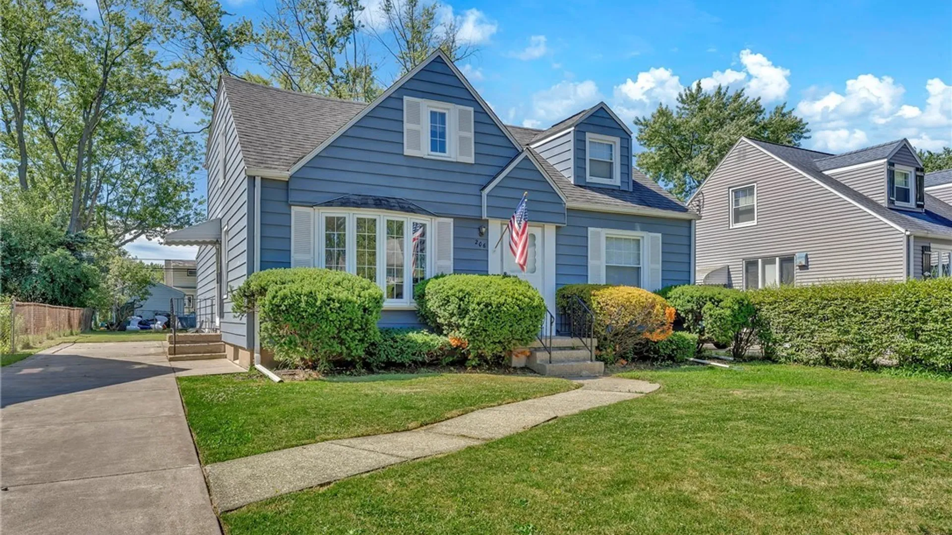 Property at 206 Wrexham Court, Tonawanda, NY 14150 2