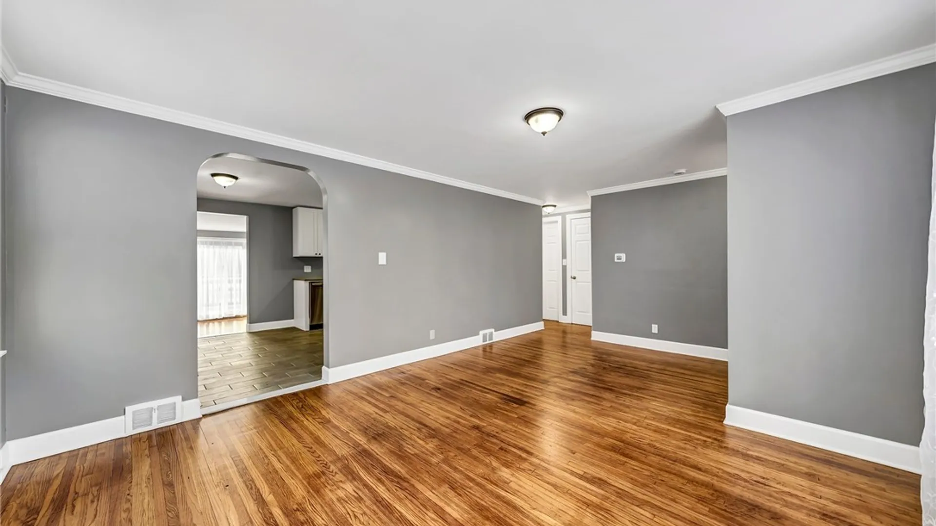 Property at 206 Wrexham Court, Tonawanda, NY 14150 6