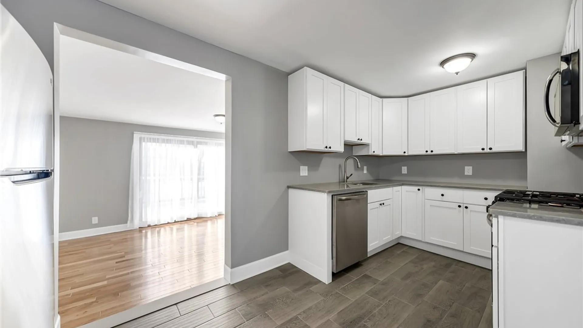 Property at 206 Wrexham Court, Tonawanda, NY 14150 10