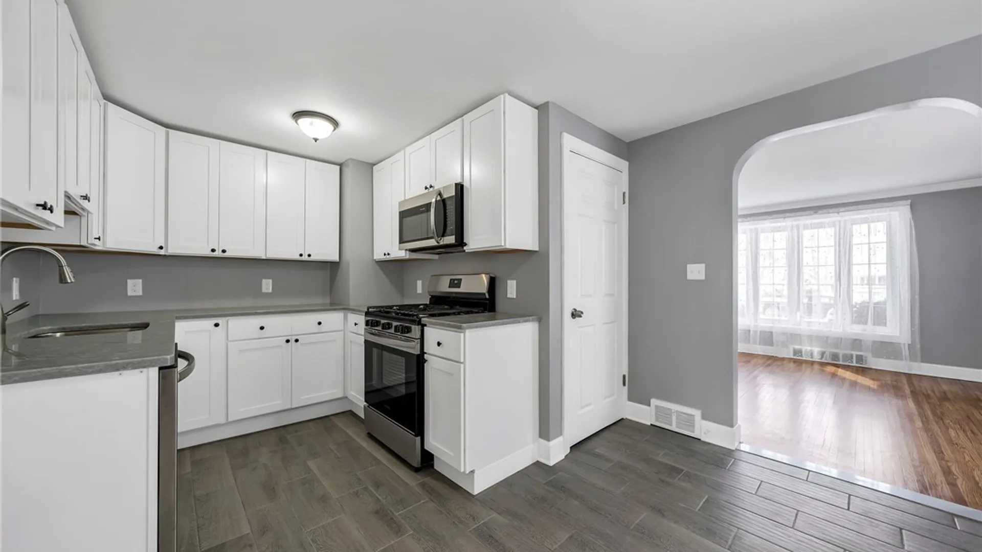 Property at 206 Wrexham Court, Tonawanda, NY 14150 9