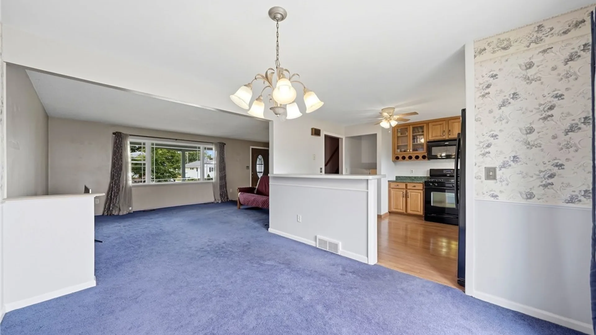 Property at 135 Millwood Drive, Tonawanda, NY 14150 10