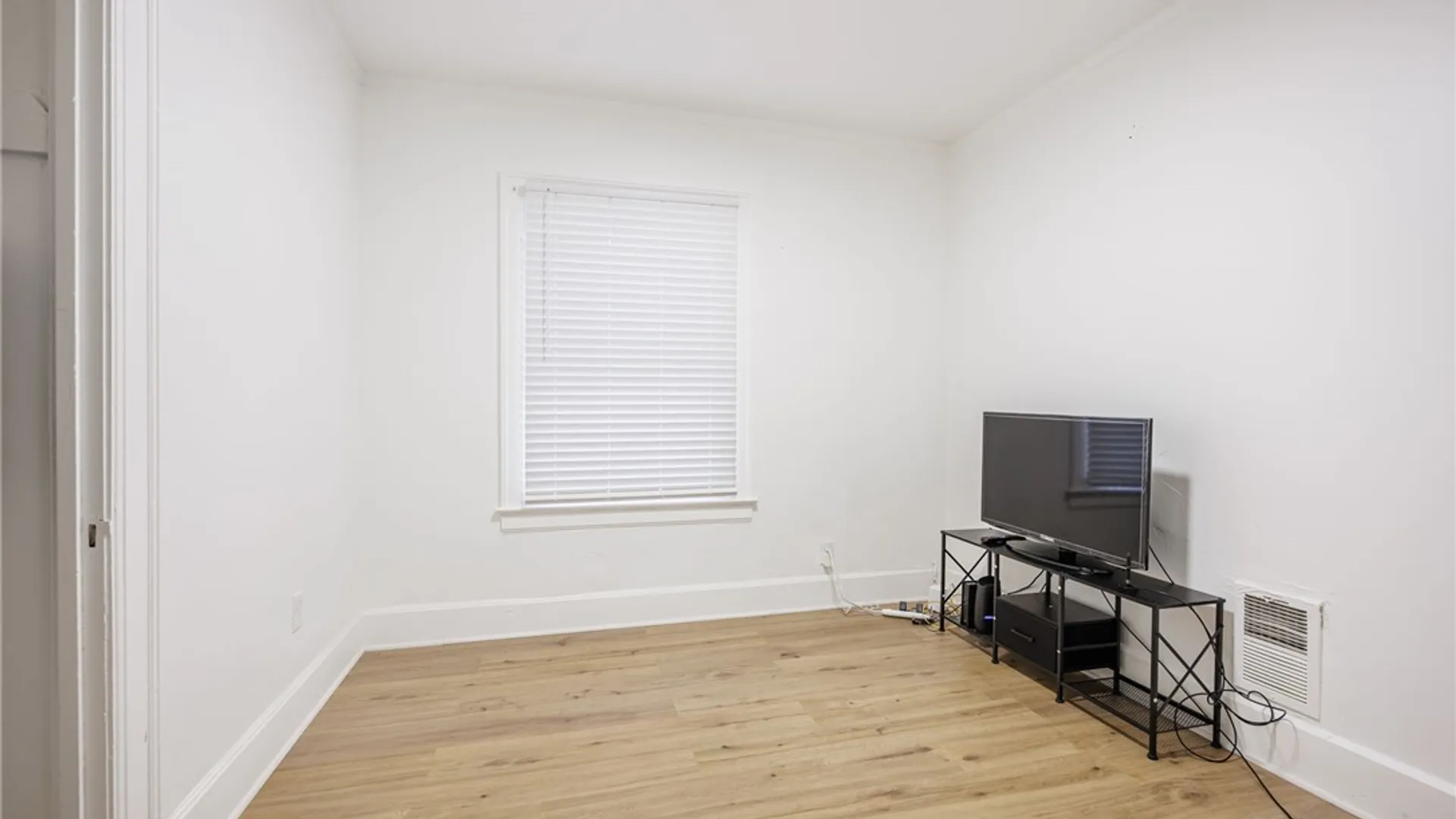 Property at 409 Raines Park, Rochester, NY 14613 24
