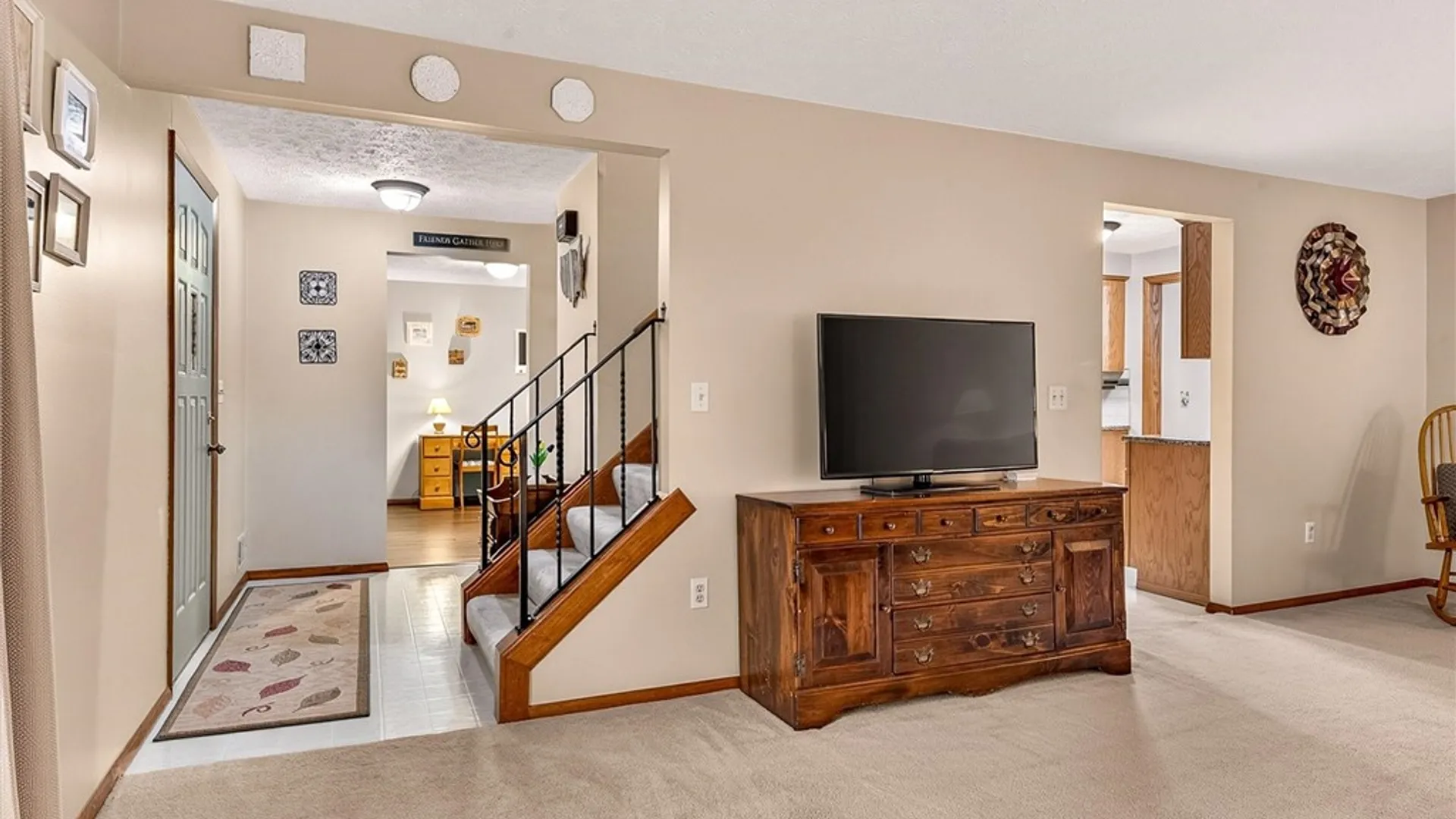 Property at 43 Fontana Lane, Greece, NY 14612 4