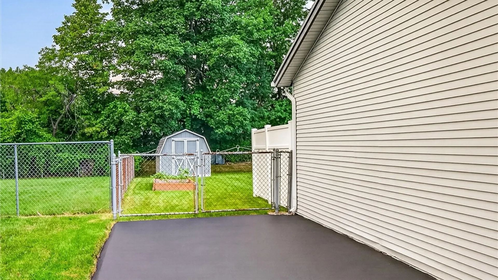 Property at 43 Fontana Lane, Greece, NY 14612 42