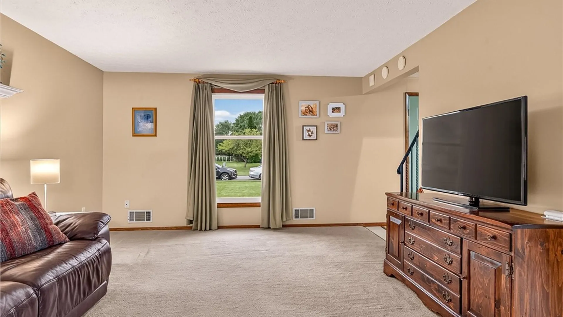 Property at 43 Fontana Lane, Greece, NY 14612 5