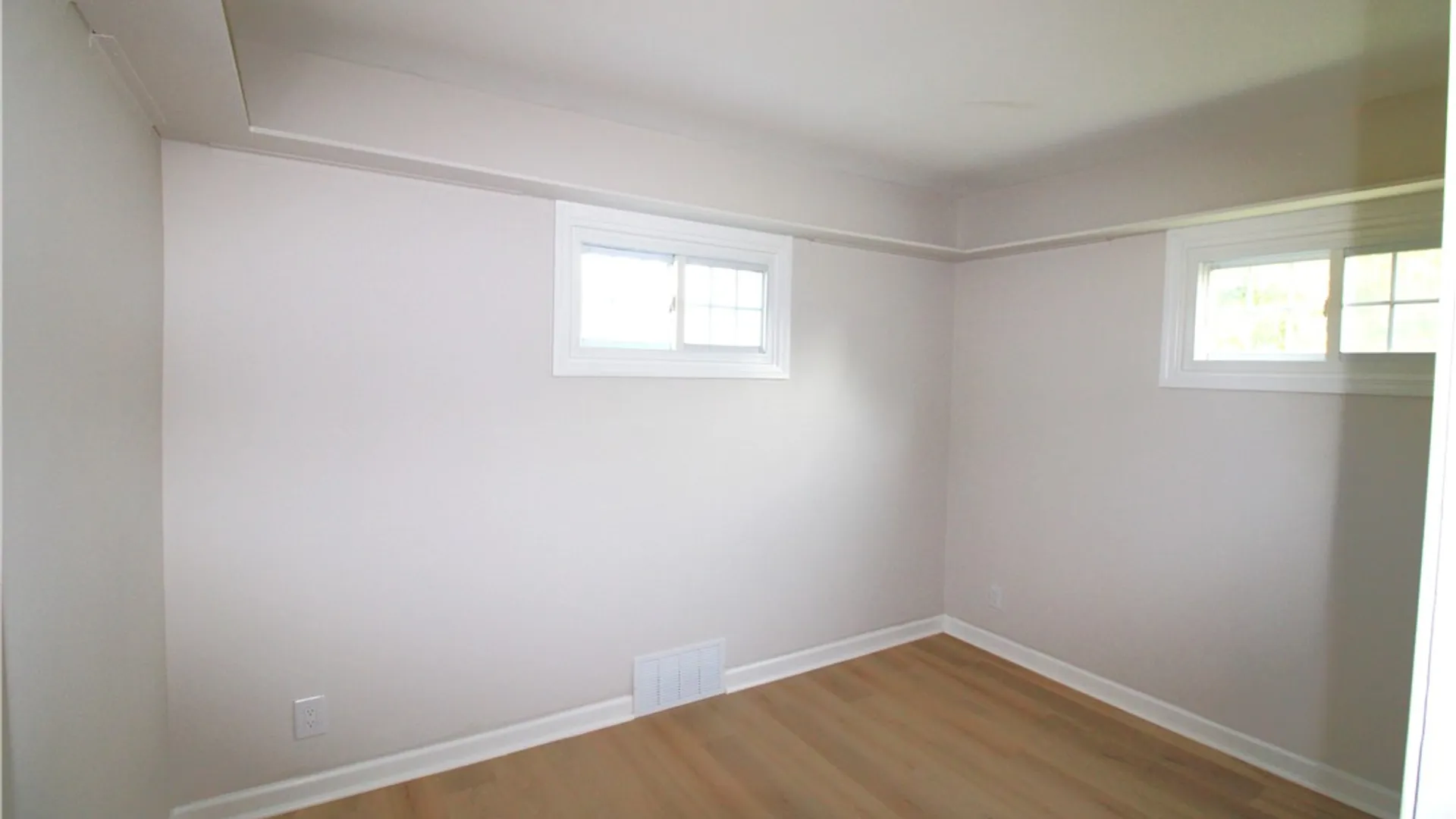 Property at 908 N Greece Road, Greece, NY 14626 10