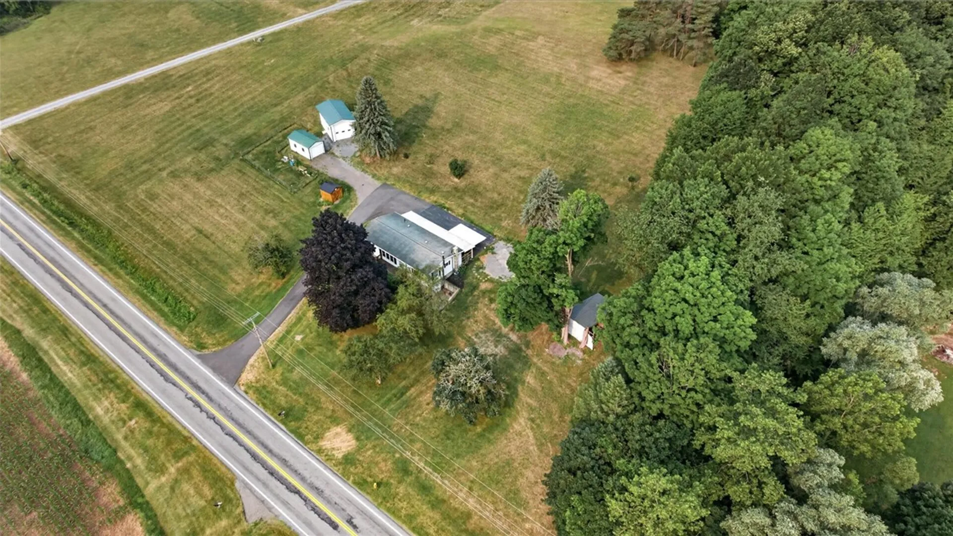 Property at 872 Brownsville Road, Victor, NY 14564 17