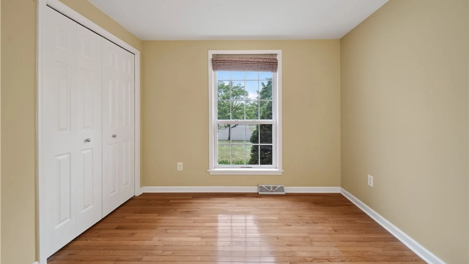 Property at 7554 Sugarwood Lane, Clay, NY 13212 22