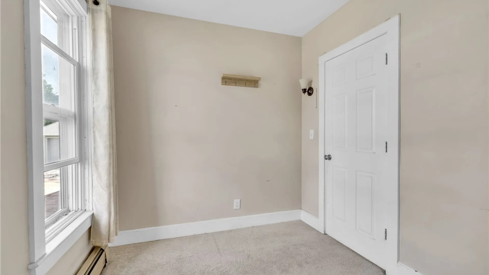 Property at 19 Little Place, Lancaster, NY 14043 12