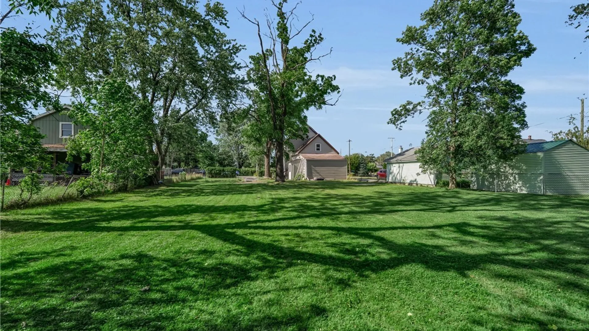 Property at 19 Little Place, Lancaster, NY 14043 4