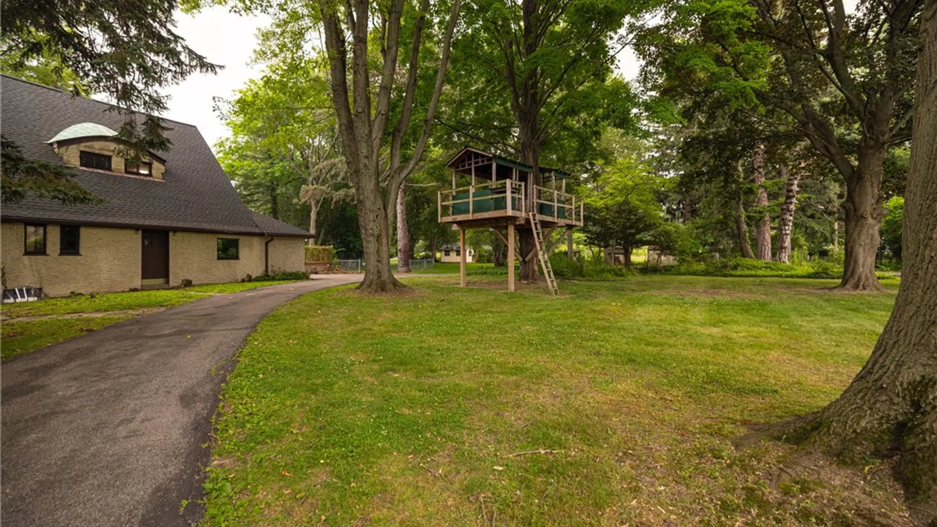 Property at 887 Titus Avenue, Irondequoit, NY 14617 45