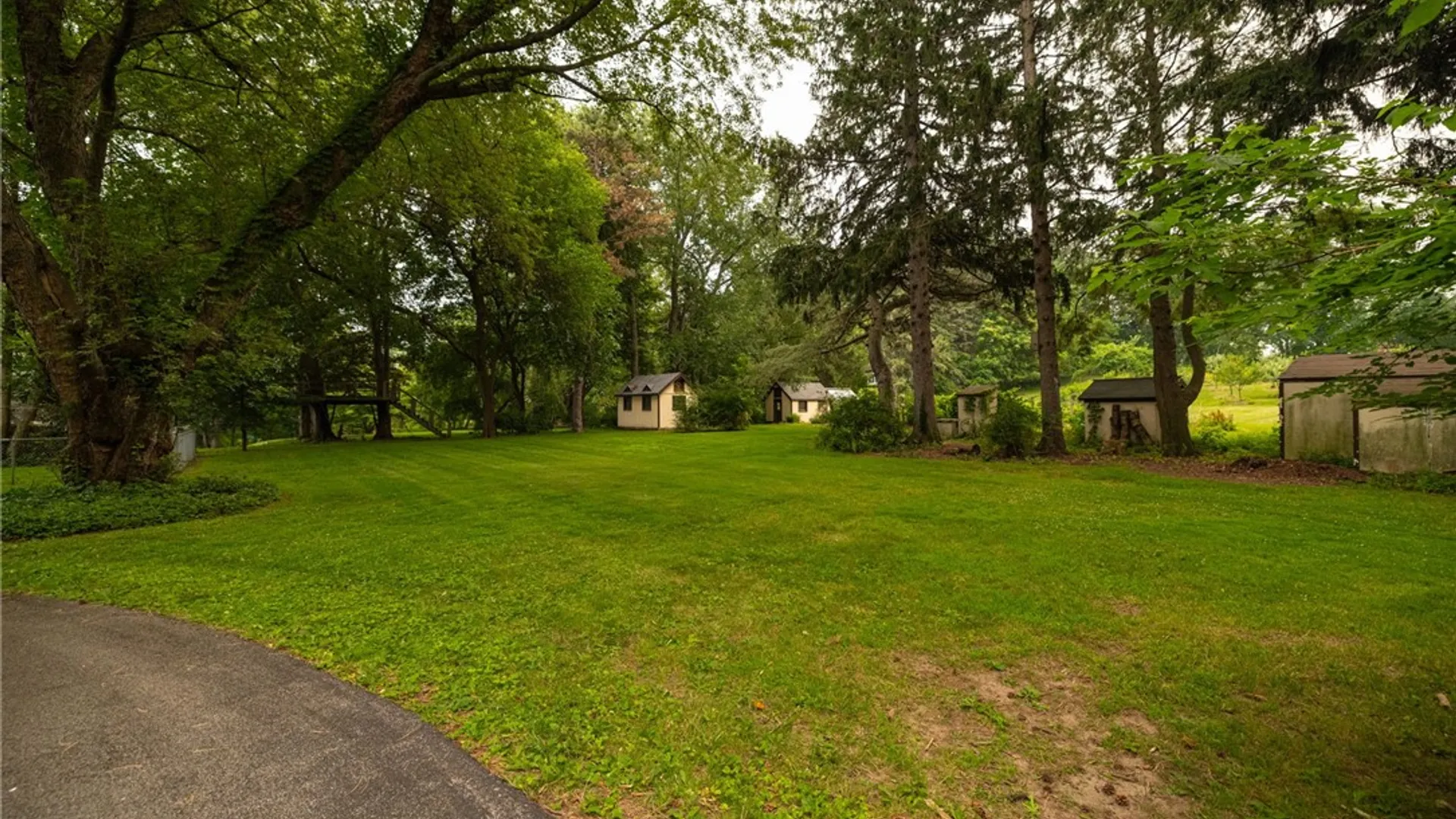 Property at 887 Titus Avenue, Irondequoit, NY 14617 47