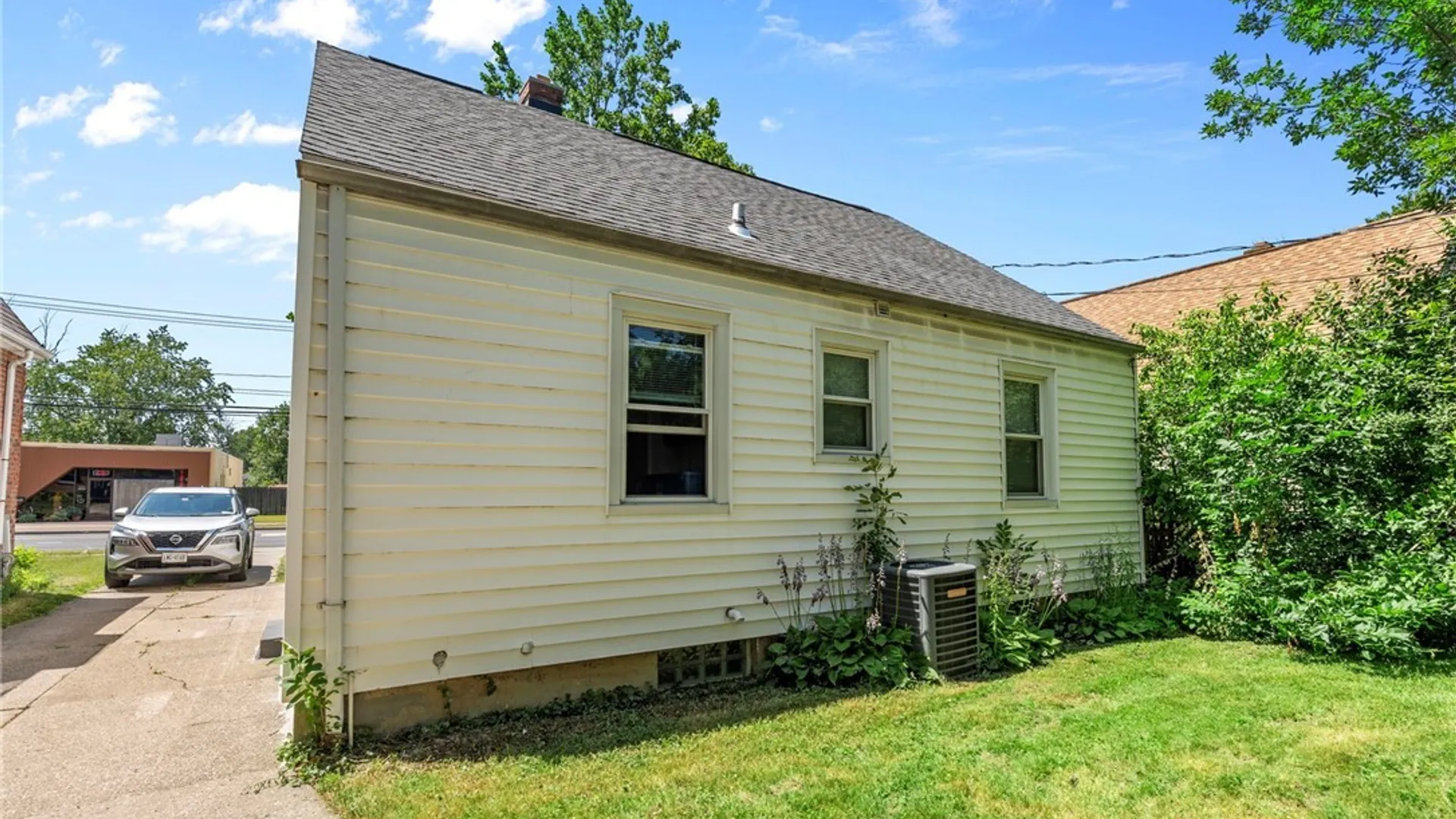 Property at 4295 Bailey Avenue, Amherst, NY 14226 16