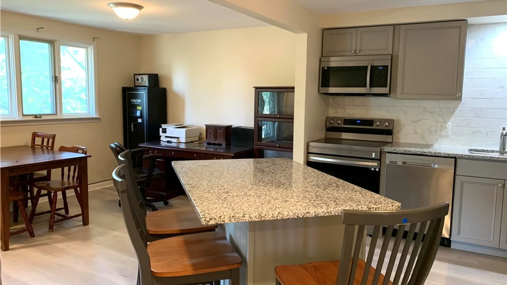 Property at 71 Georgian Lane #7 Lane, Amherst, NY 14221 5