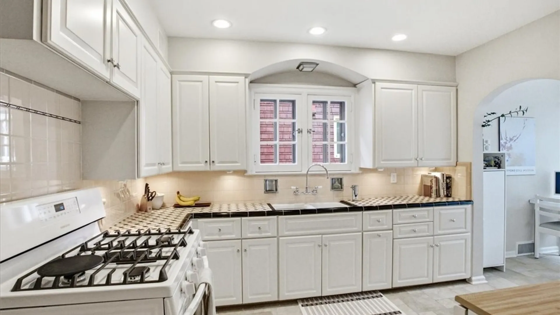 Property at 100 Chatham Avenue, Buffalo, NY 14216 9