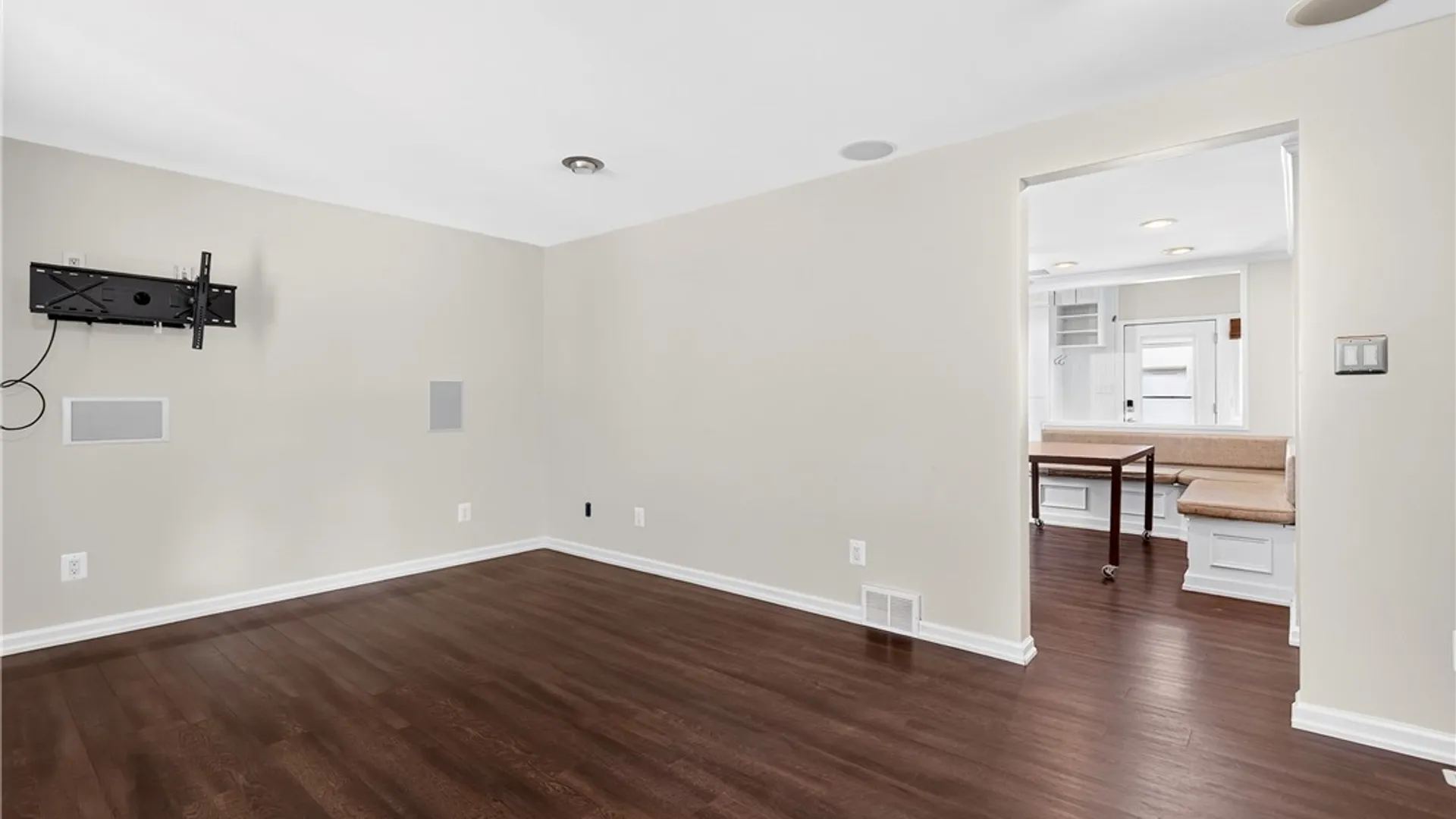 Property at 67 Nicholas Drive, Tonawanda, NY 14150 7
