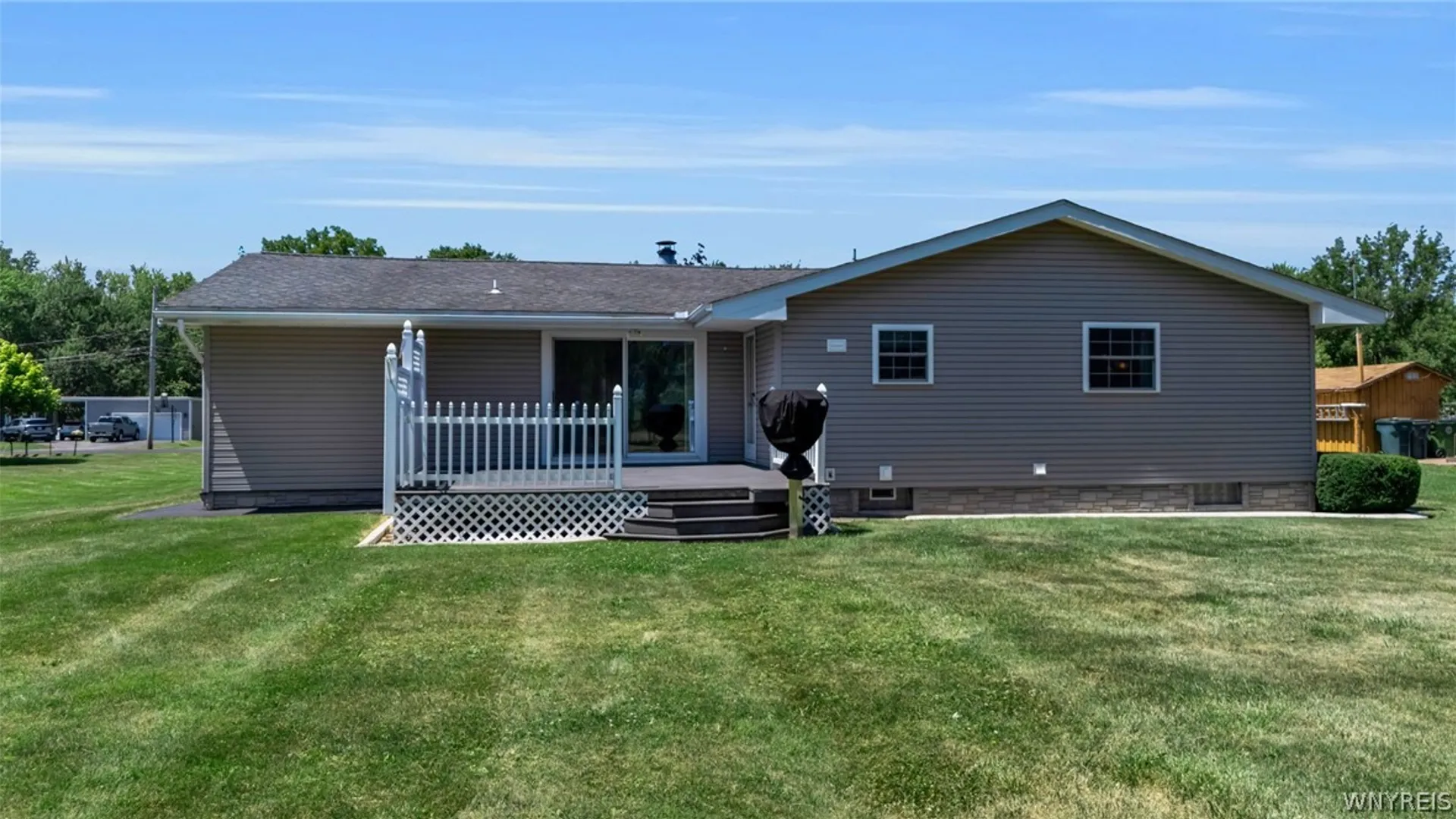 Property at 6887 Walmore Road, Wheatfield, NY 14304 34