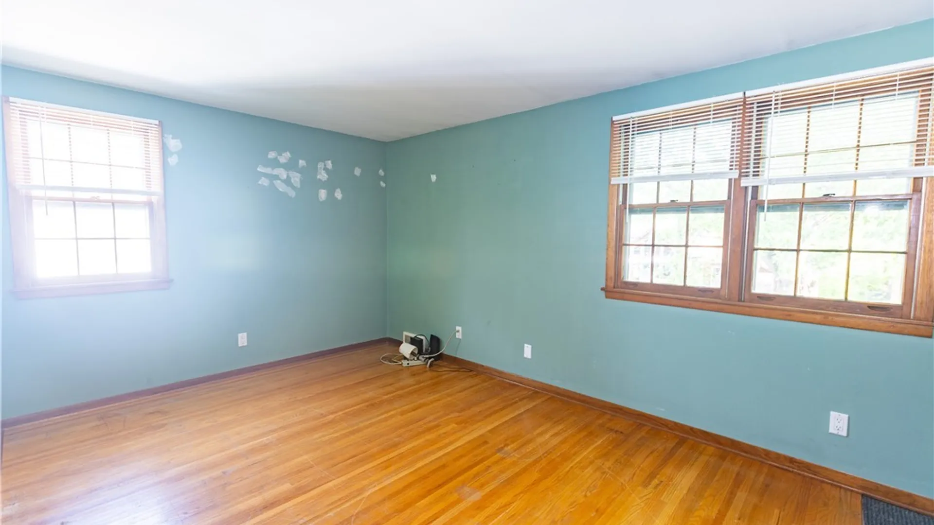 Property at 176 Rosewood Drive, West Seneca, NY 14224 12