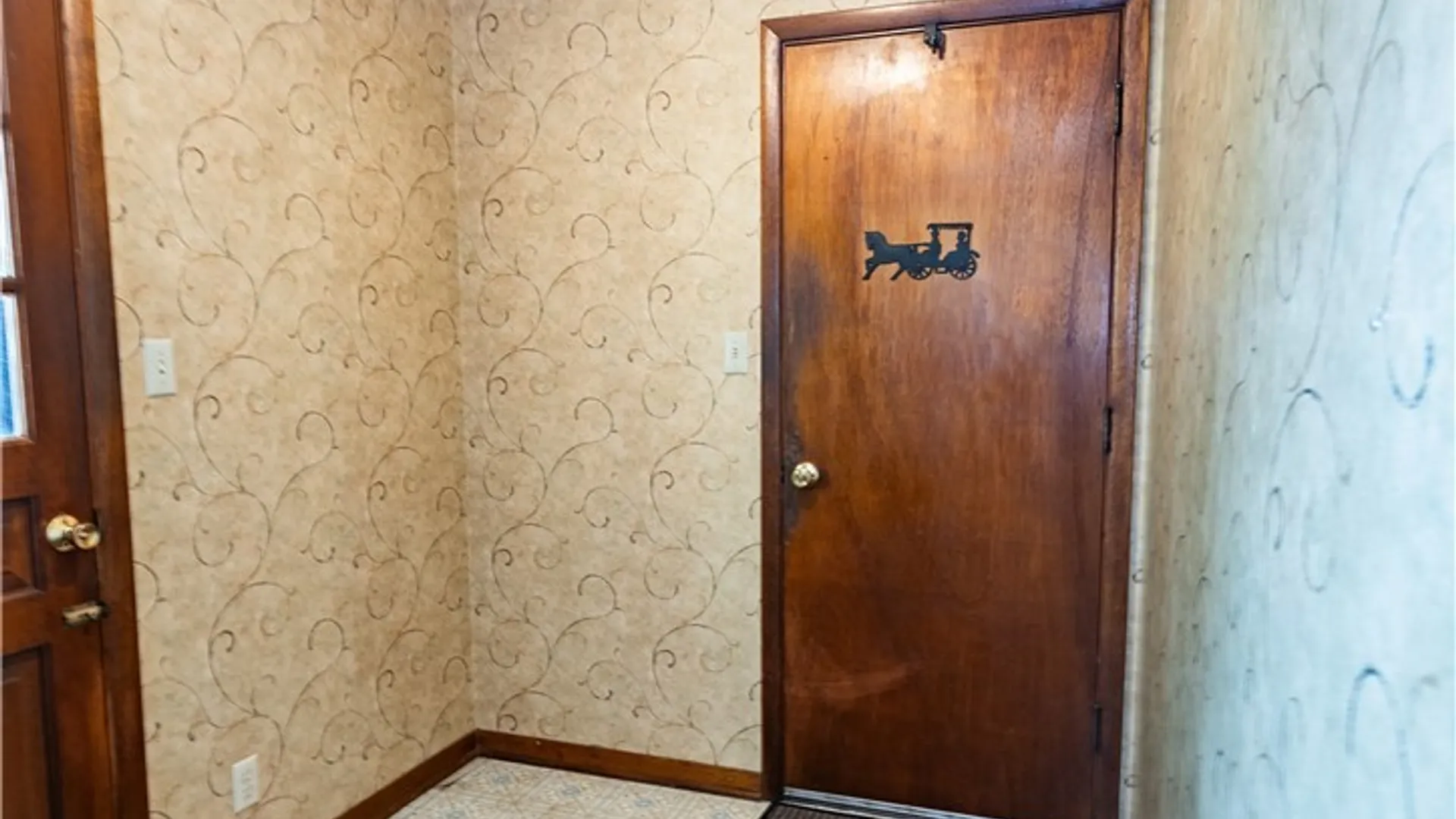 Property at 176 Rosewood Drive, West Seneca, NY 14224 17