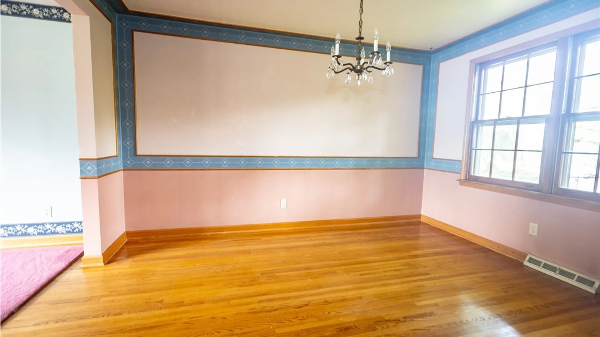 Property at 176 Rosewood Drive, West Seneca, NY 14224 3