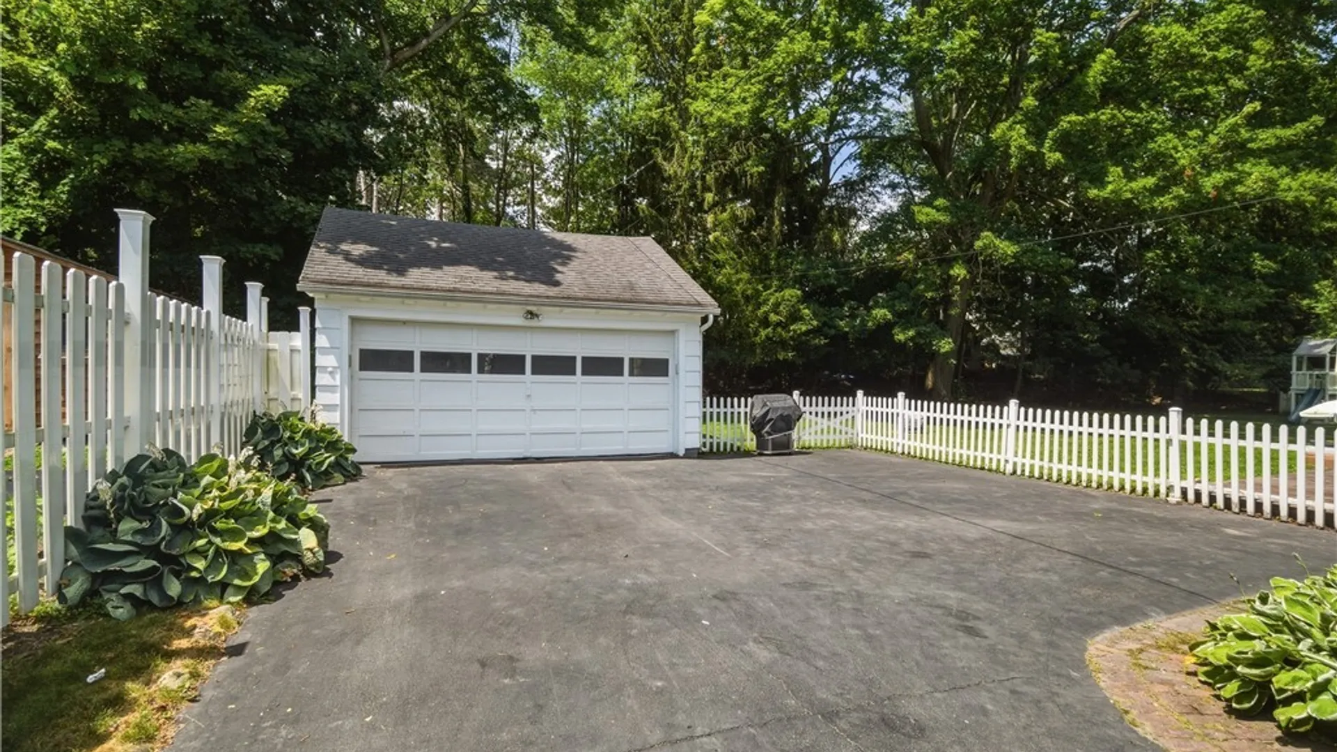 Property at 209 Arlington Avenue, Jamestown, NY 14701 4