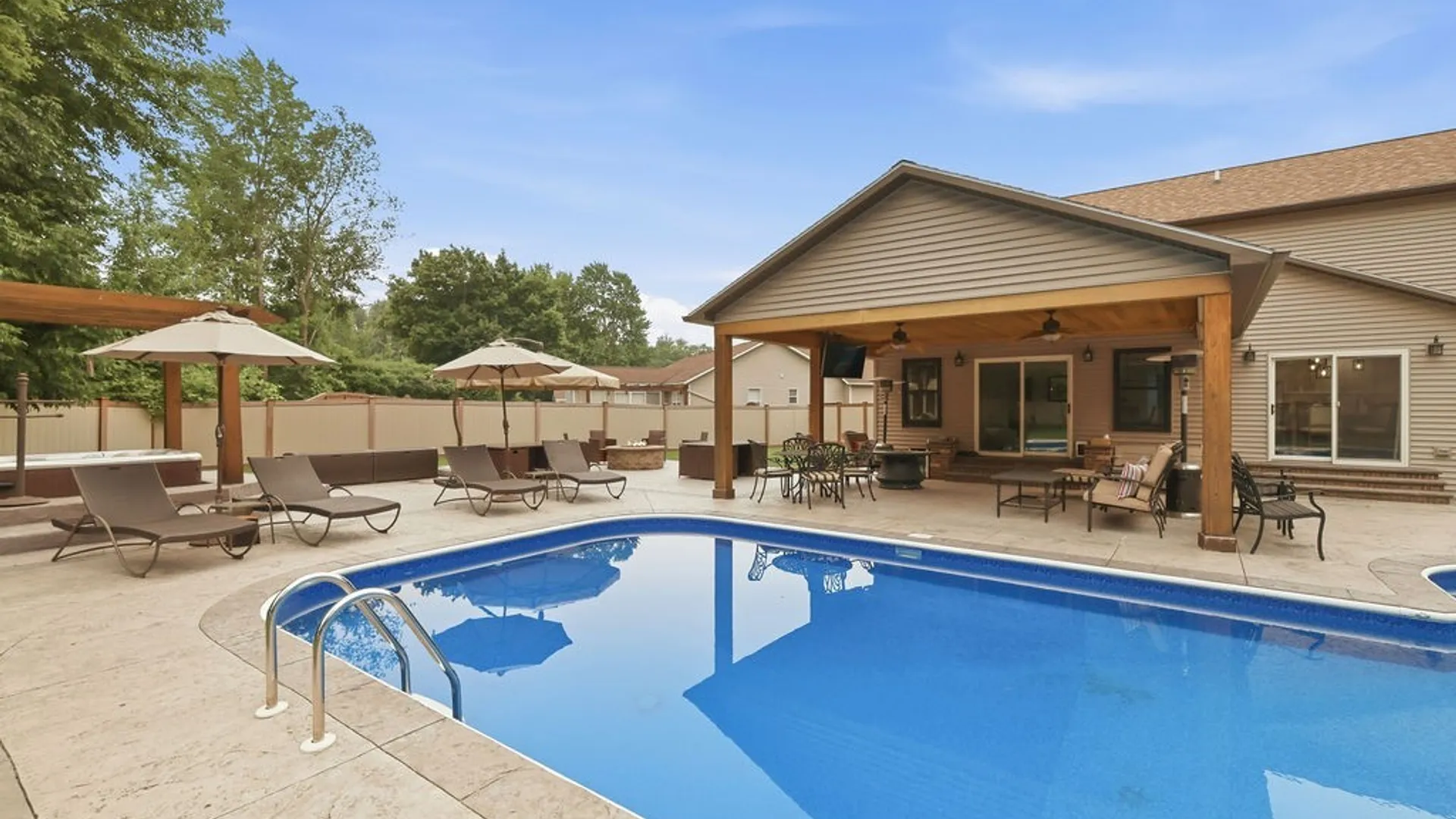 Property at 16 Orangewood Drive, Clay, NY 13090 40