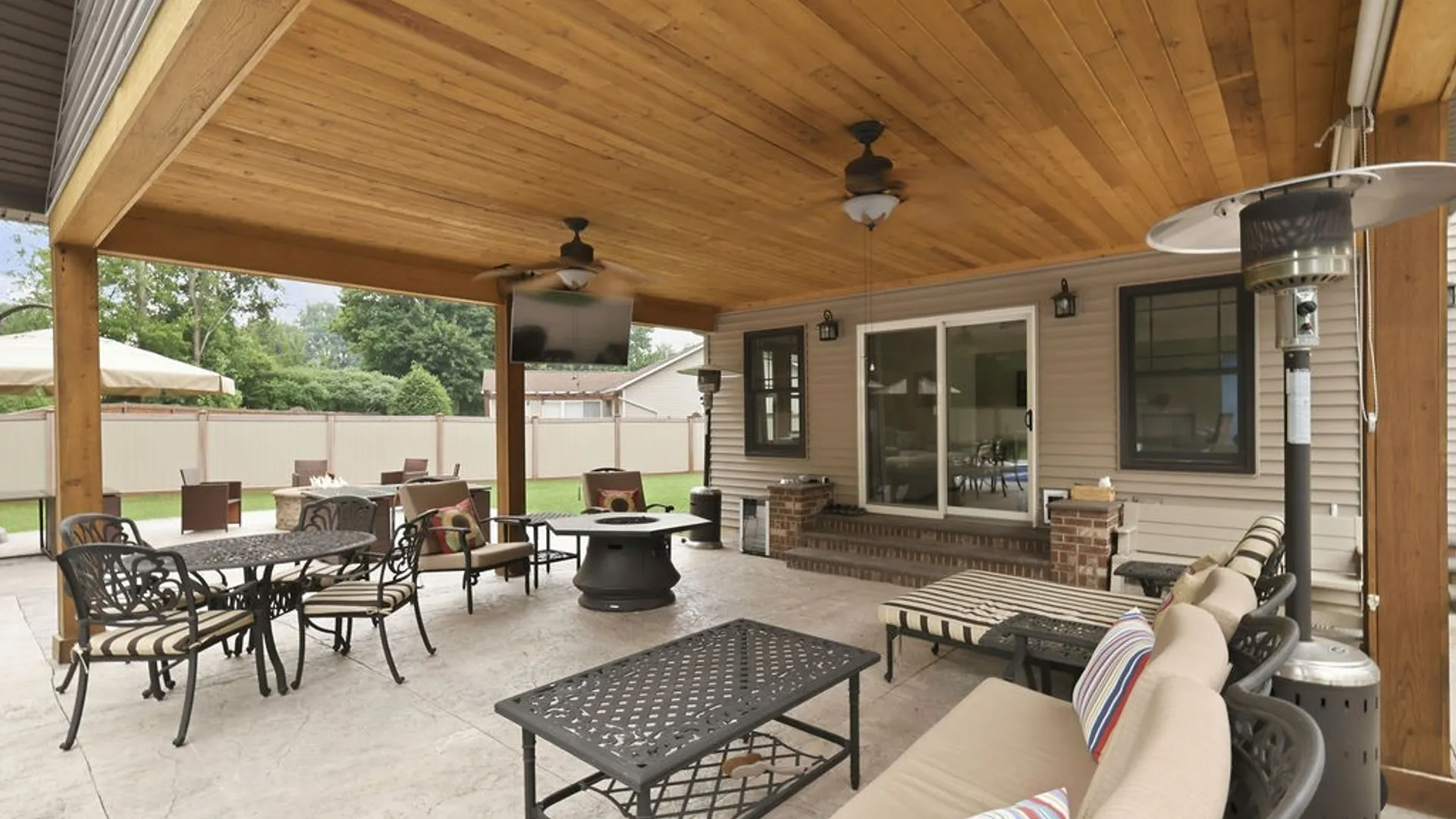 Property at 16 Orangewood Drive, Clay, NY 13090 43