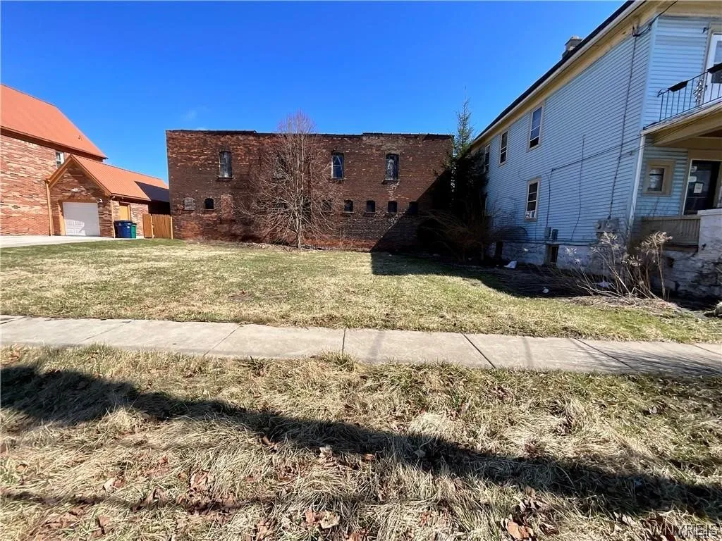 Property at 179 Walnut Street, Buffalo, NY 14204