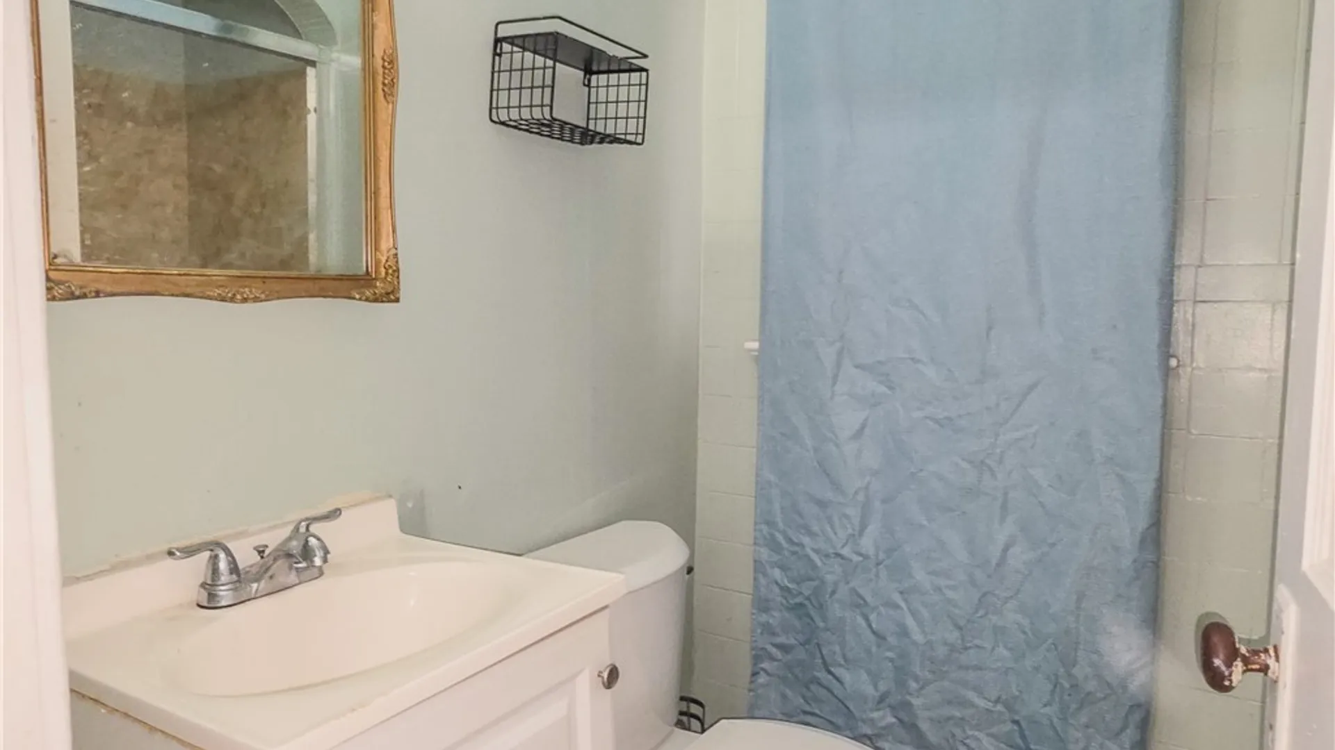 Property at 818 Ashland Avenue, Niagara Falls, NY 14301 9