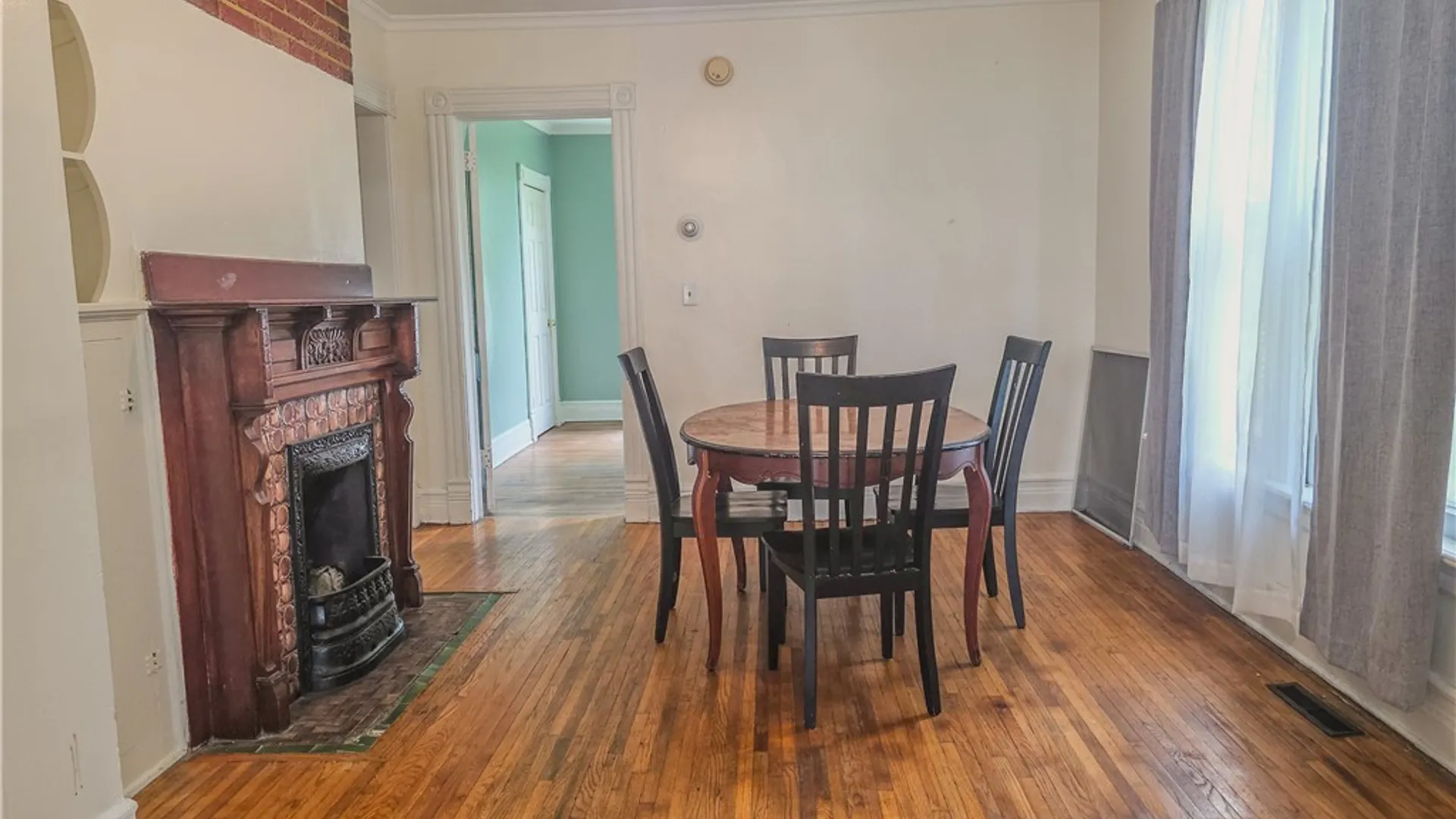 Property at 818 Ashland Avenue, Niagara Falls, NY 14301 5