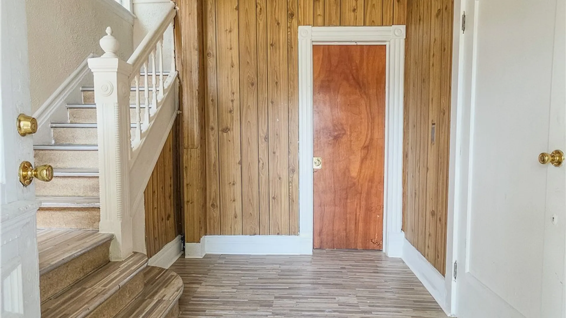 Property at 818 Ashland Avenue, Niagara Falls, NY 14301 6