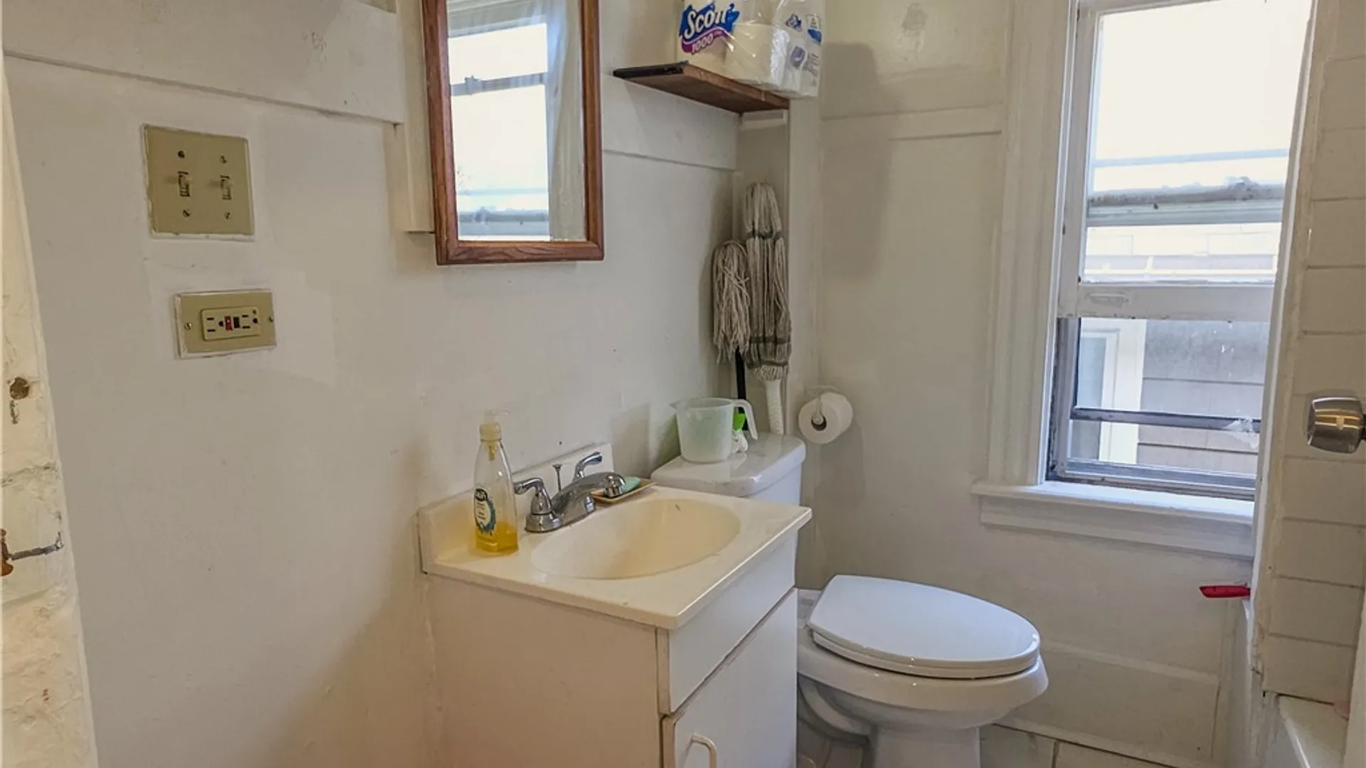 Property at 818 Ashland Avenue, Niagara Falls, NY 14301 21