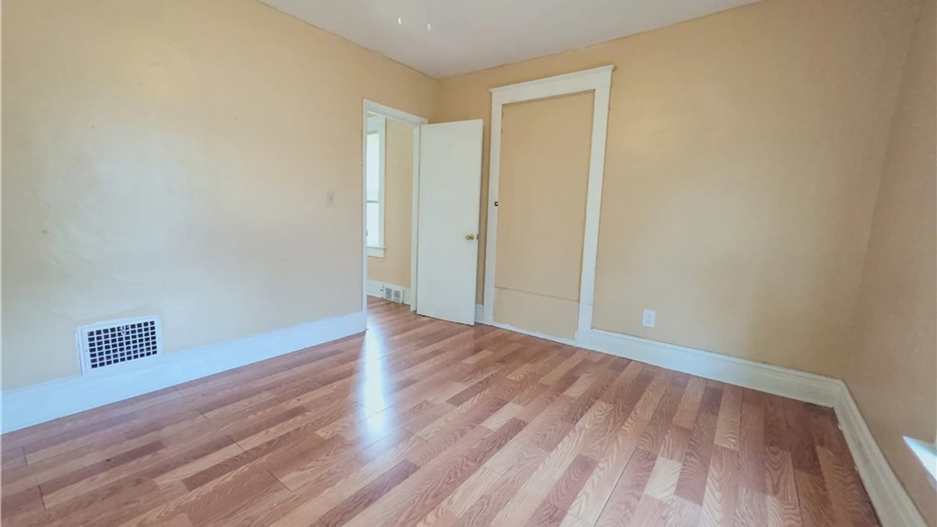 Property at 818 Ashland Avenue, Niagara Falls, NY 14301 23