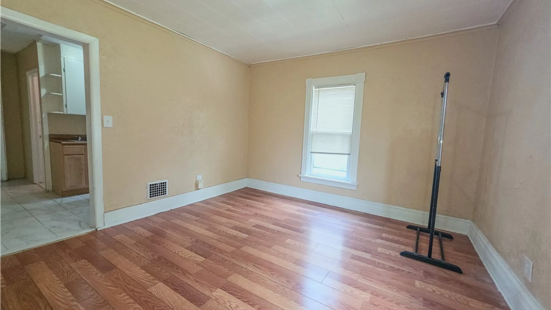 Property at 818 Ashland Avenue, Niagara Falls, NY 14301 25