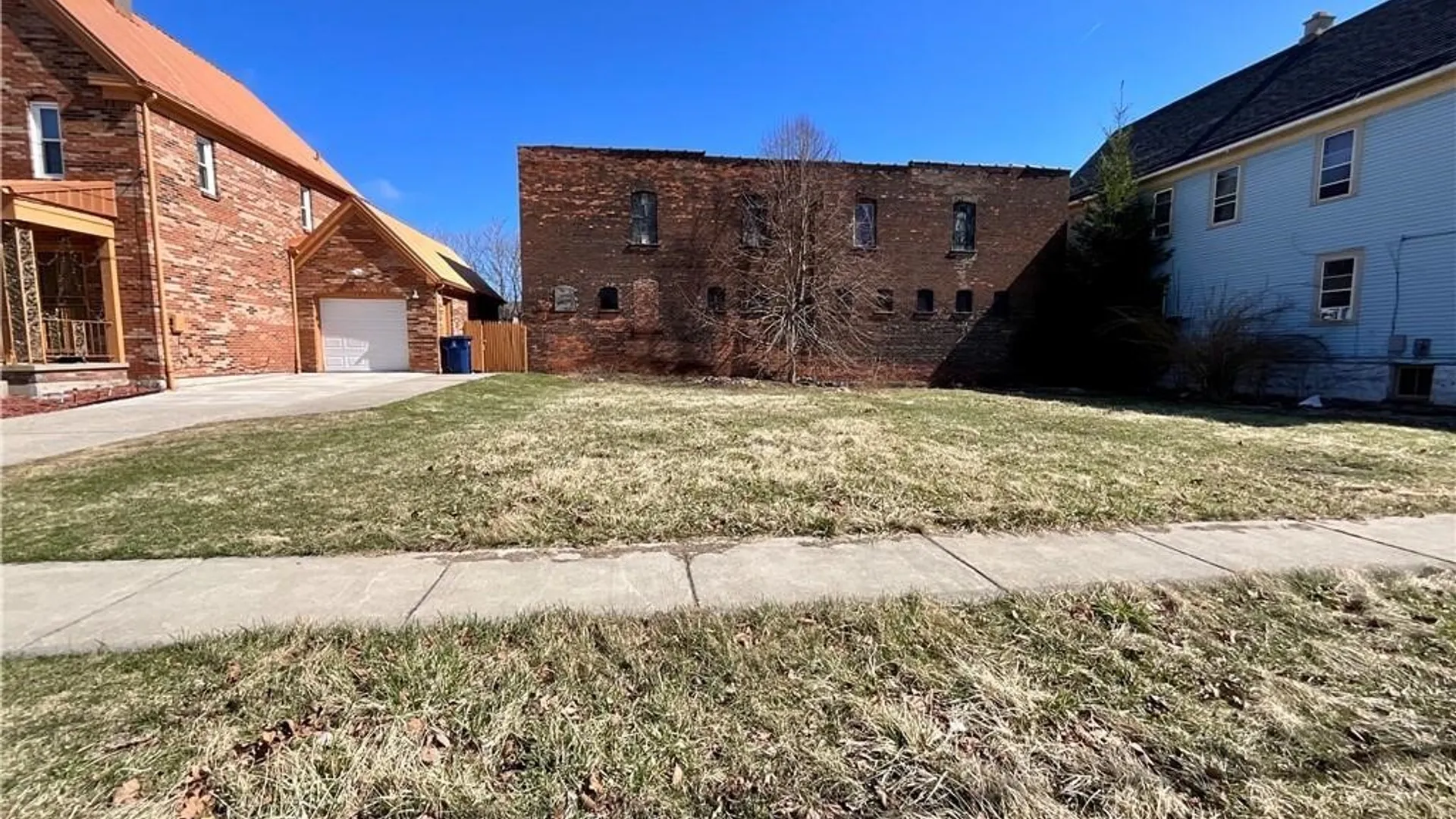 Property at 183 Walnut Street, Buffalo, NY 14204 2