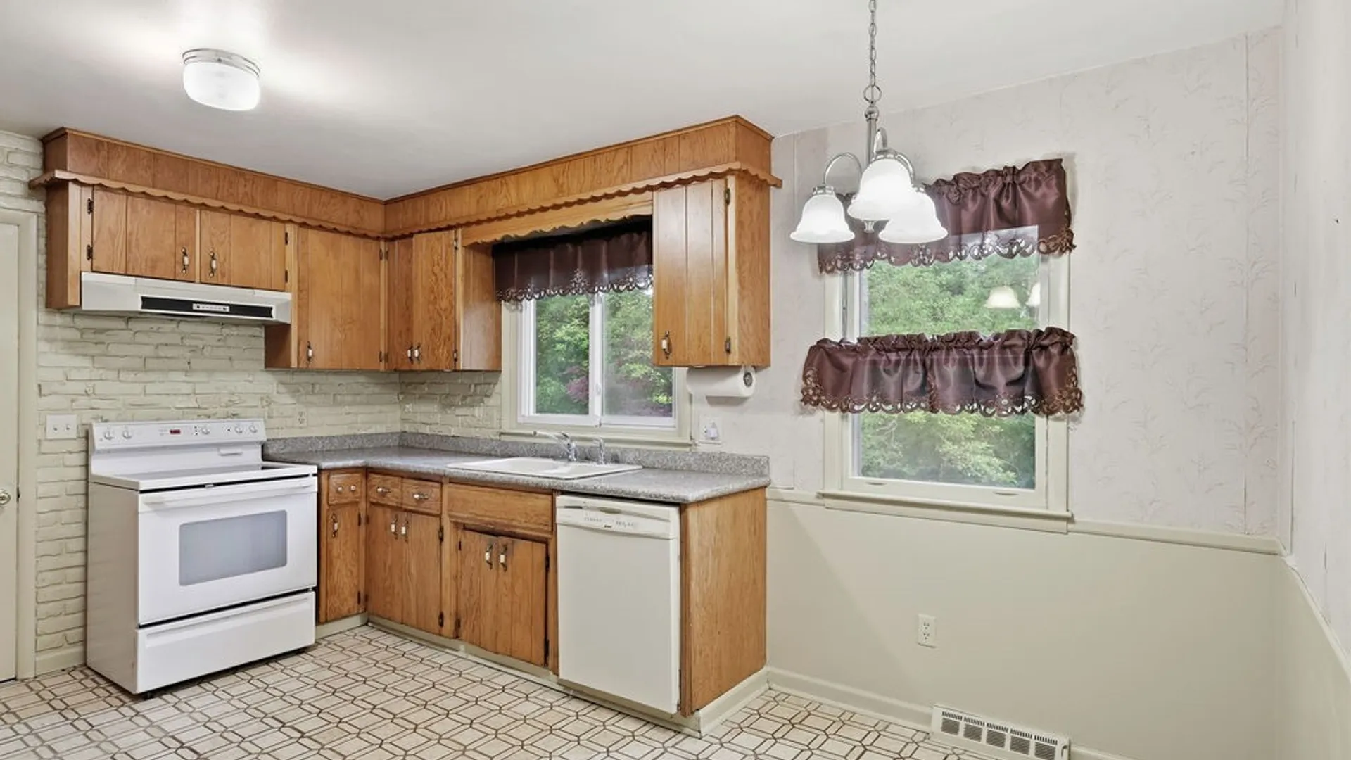 Property at 115 Northwood Way, Camillus, NY 13031 9