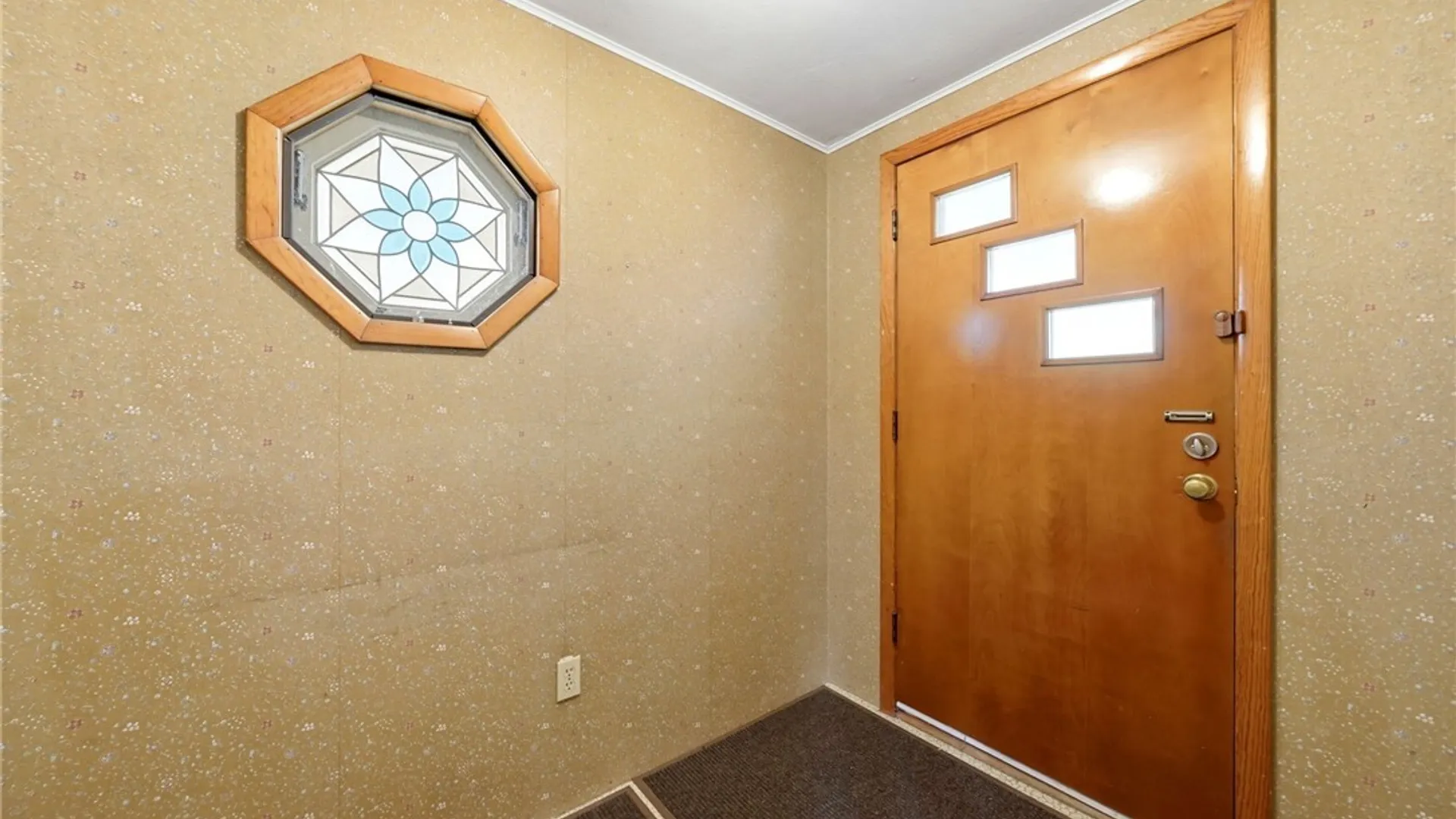 Property at 3933 Lockport Avenue, Wheatfield, NY 14120 32