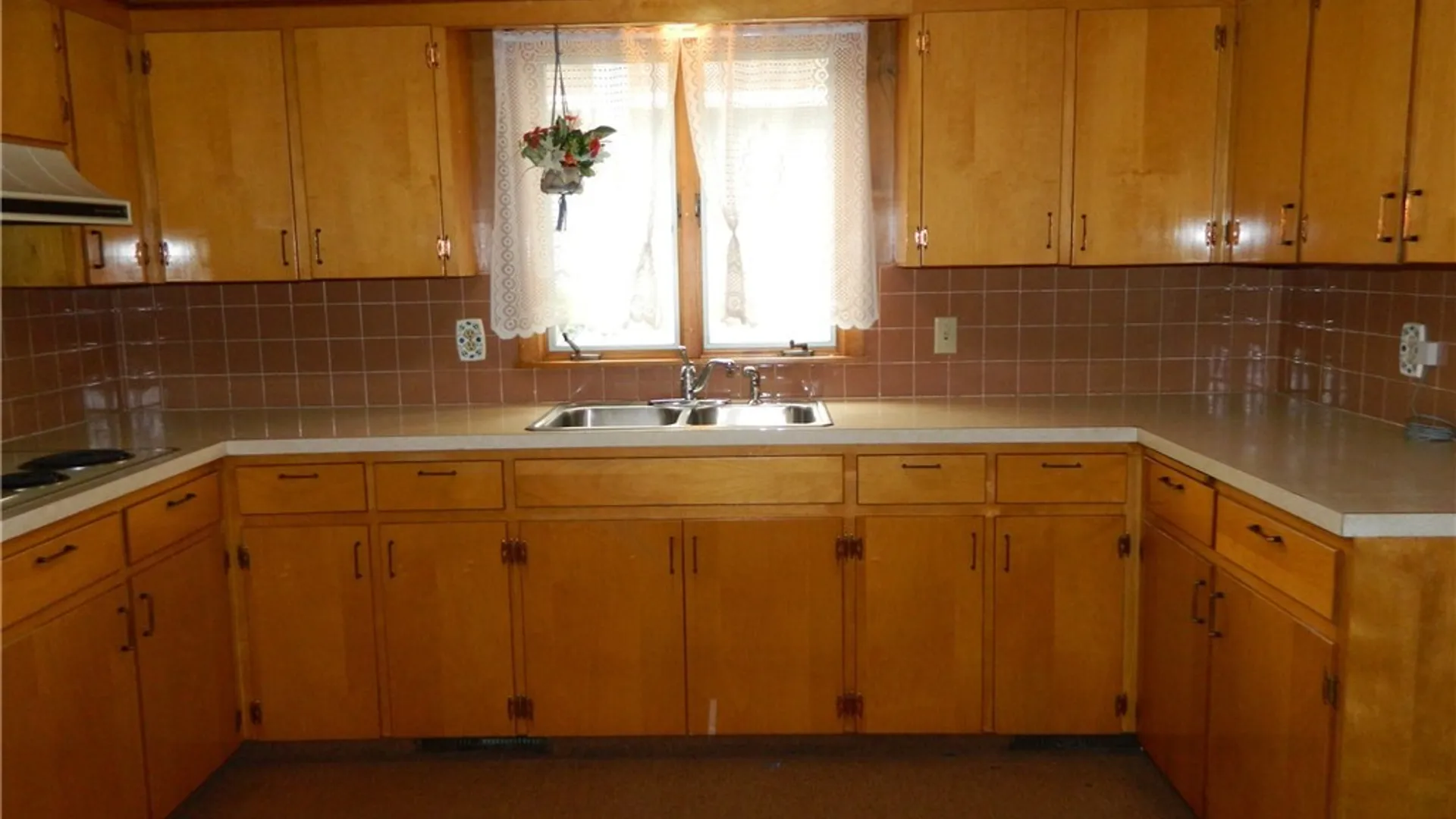 Property at 3933 Lockport Avenue, Wheatfield, NY 14120 6