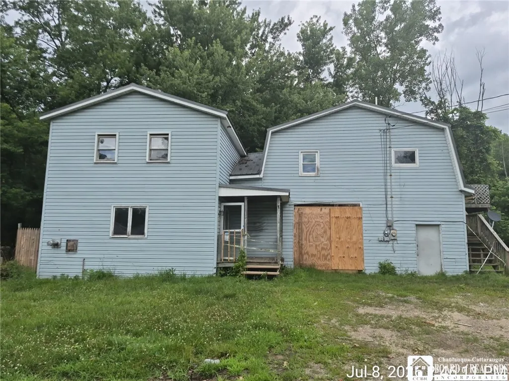 Property at 16 W 10th Street, Ellicott, NY 14701