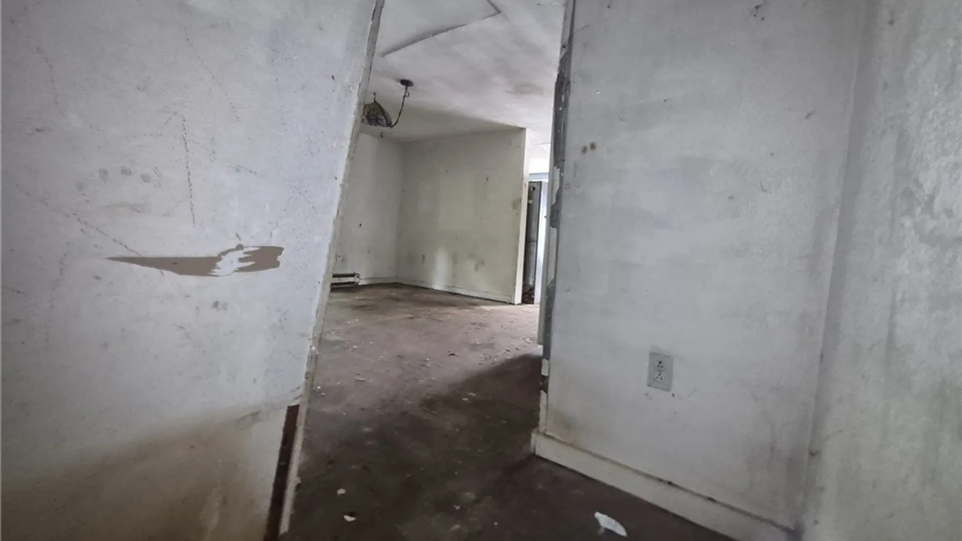 Property at 16 W 10th Street, Ellicott, NY 14701 6