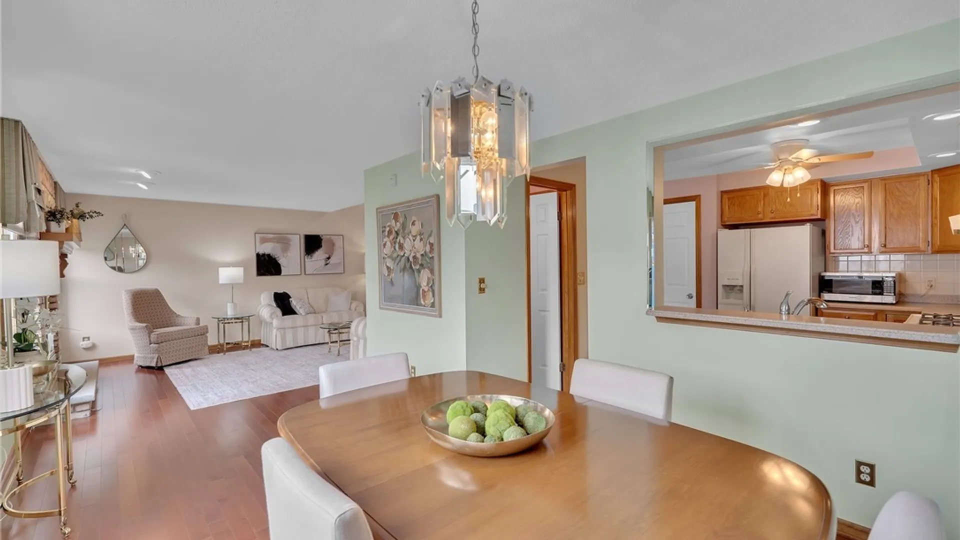 Property at 31 Hillcrest Heights, West Seneca, NY 14224 10