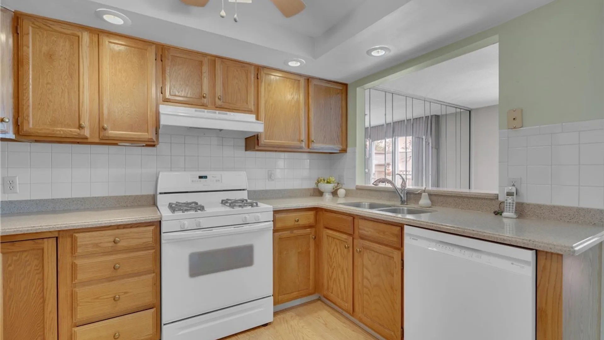 Property at 31 Hillcrest Heights, West Seneca, NY 14224 12