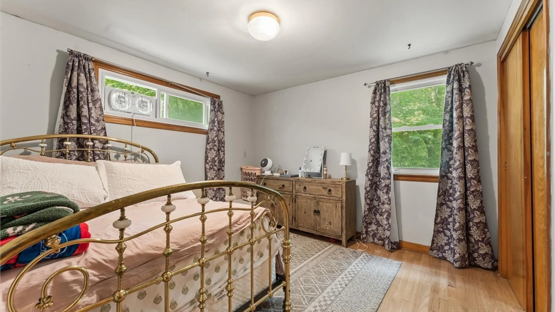 Property at 4 Evergreen Lane, Camillus, NY 13031 19