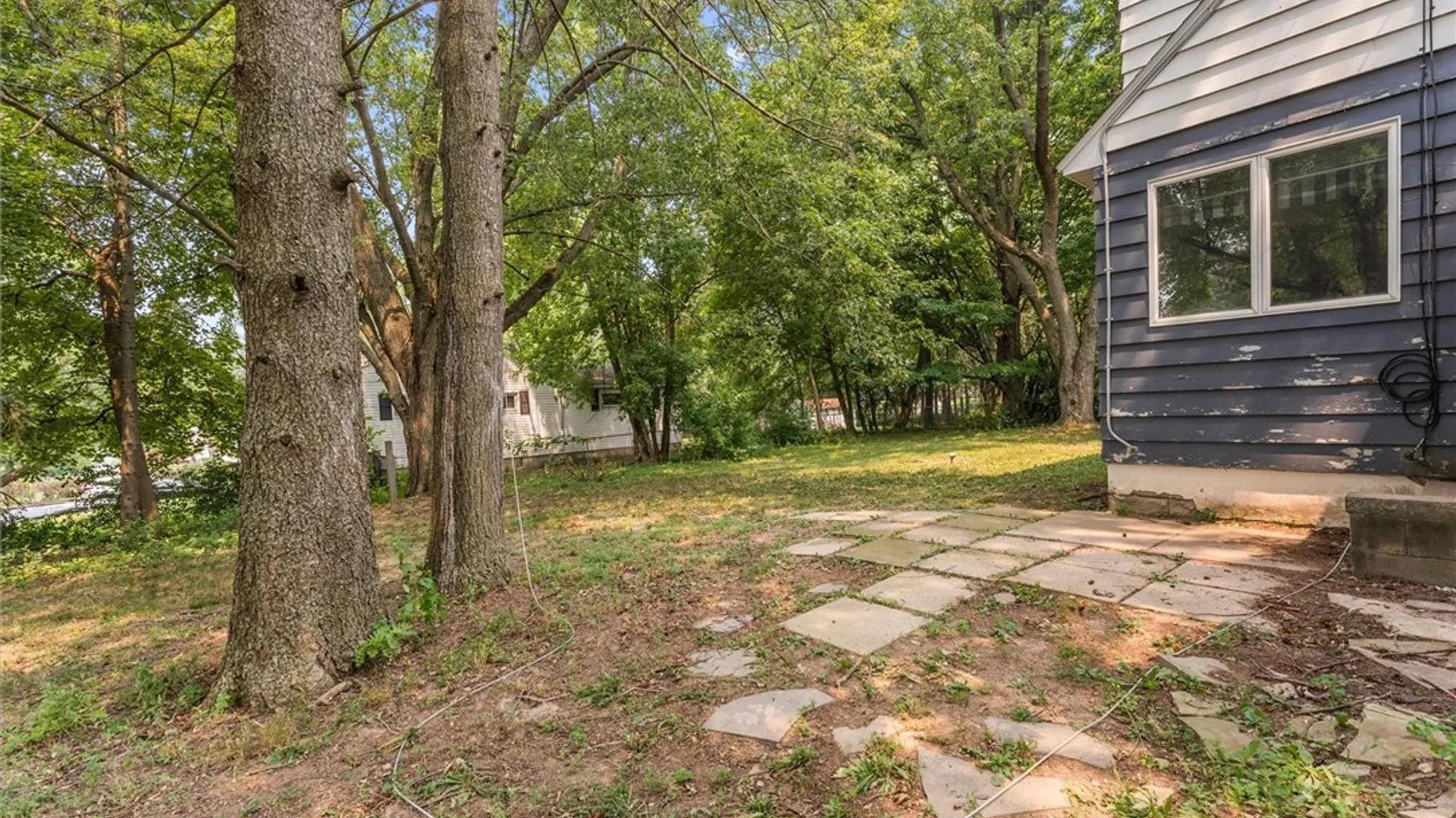 Property at 4 Evergreen Lane, Camillus, NY 13031 37