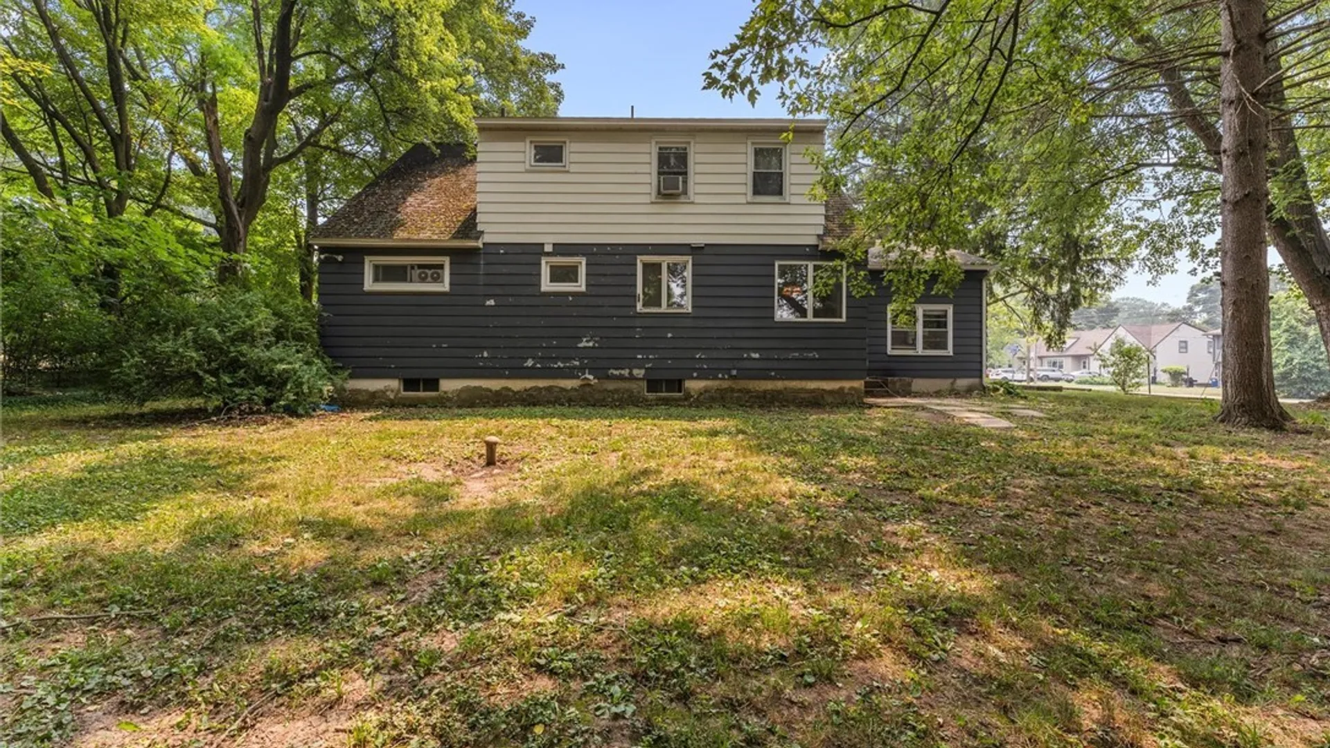 Property at 4 Evergreen Lane, Camillus, NY 13031 39